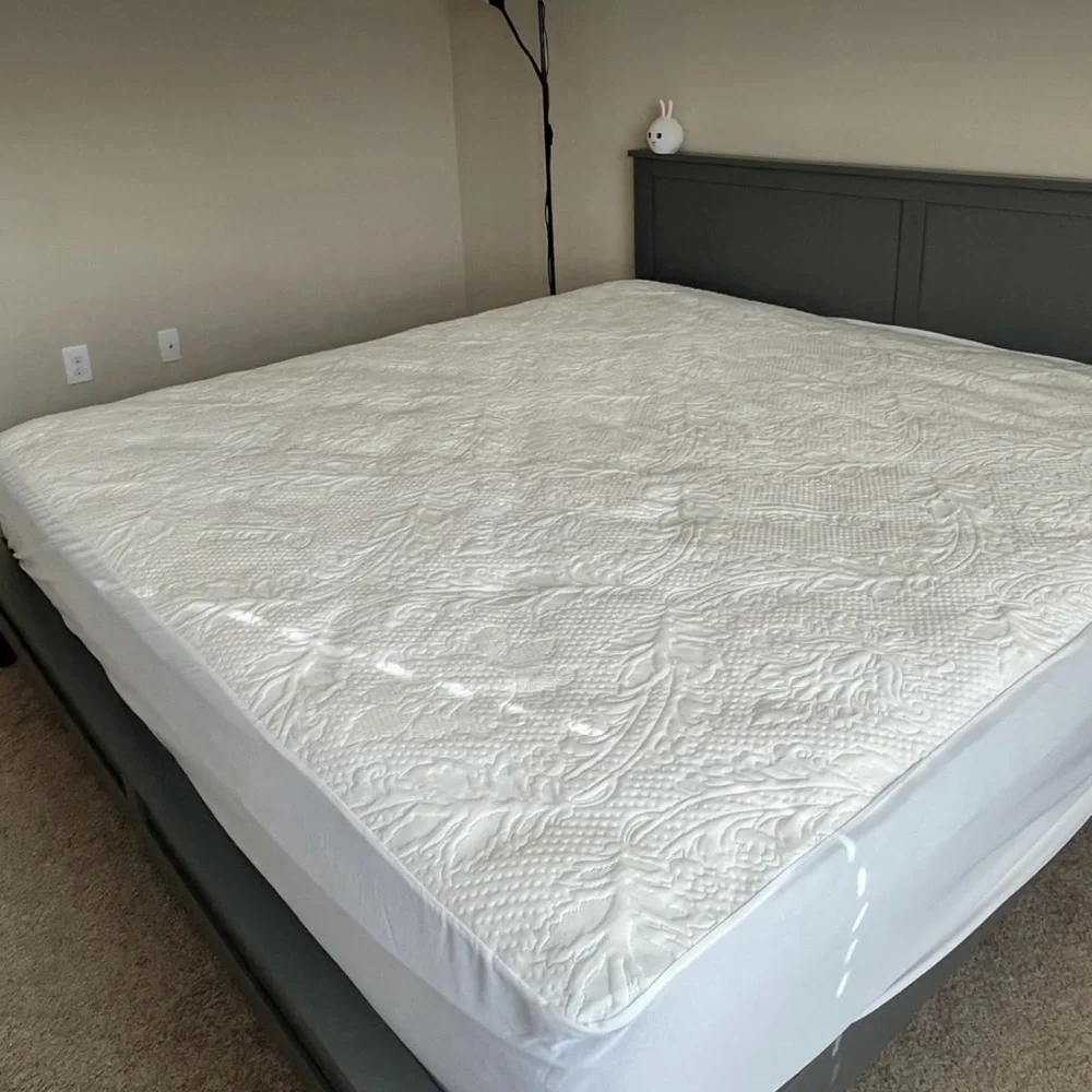 Waterproof White Mattress Protector